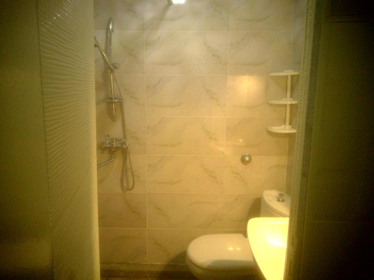 Rrooms Old City Apartment Тбілісі Екстер'єр фото