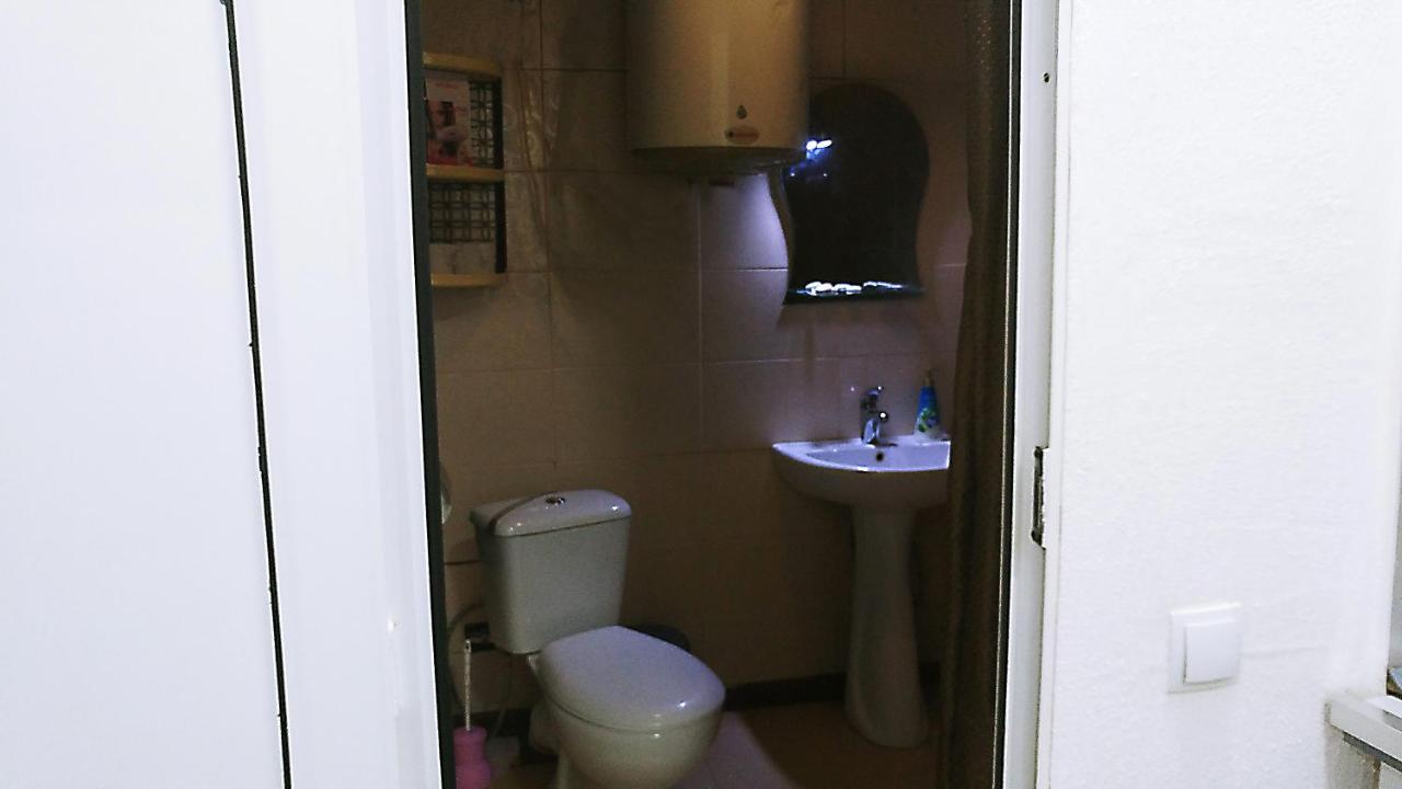Rrooms Old City Apartment Тбілісі Екстер'єр фото