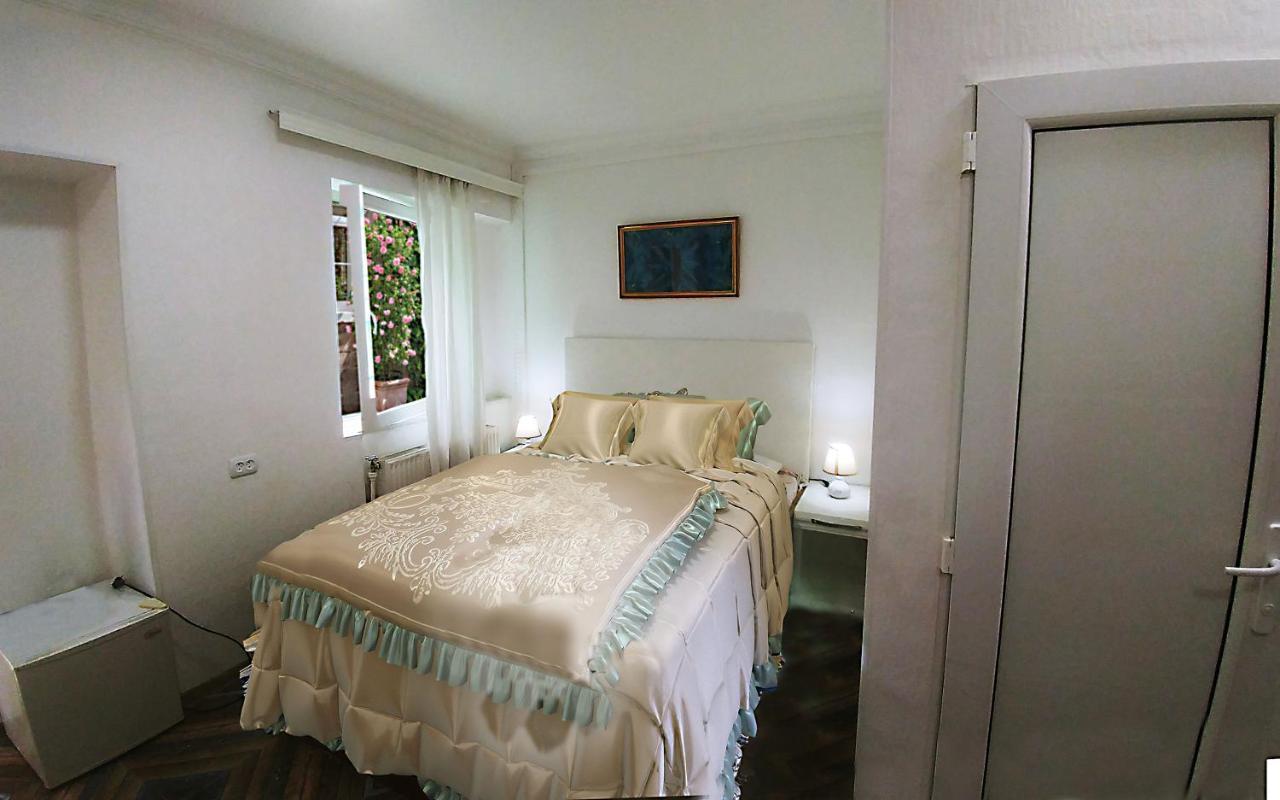 Rrooms Old City Apartment Тбілісі Екстер'єр фото